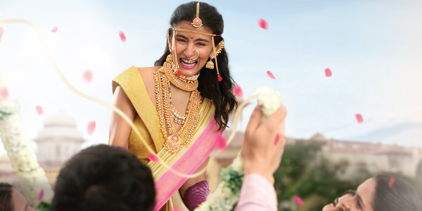 Bride greeted with gajra