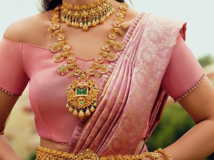 Bride in pink and gold