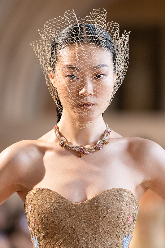 Editorial Look 2